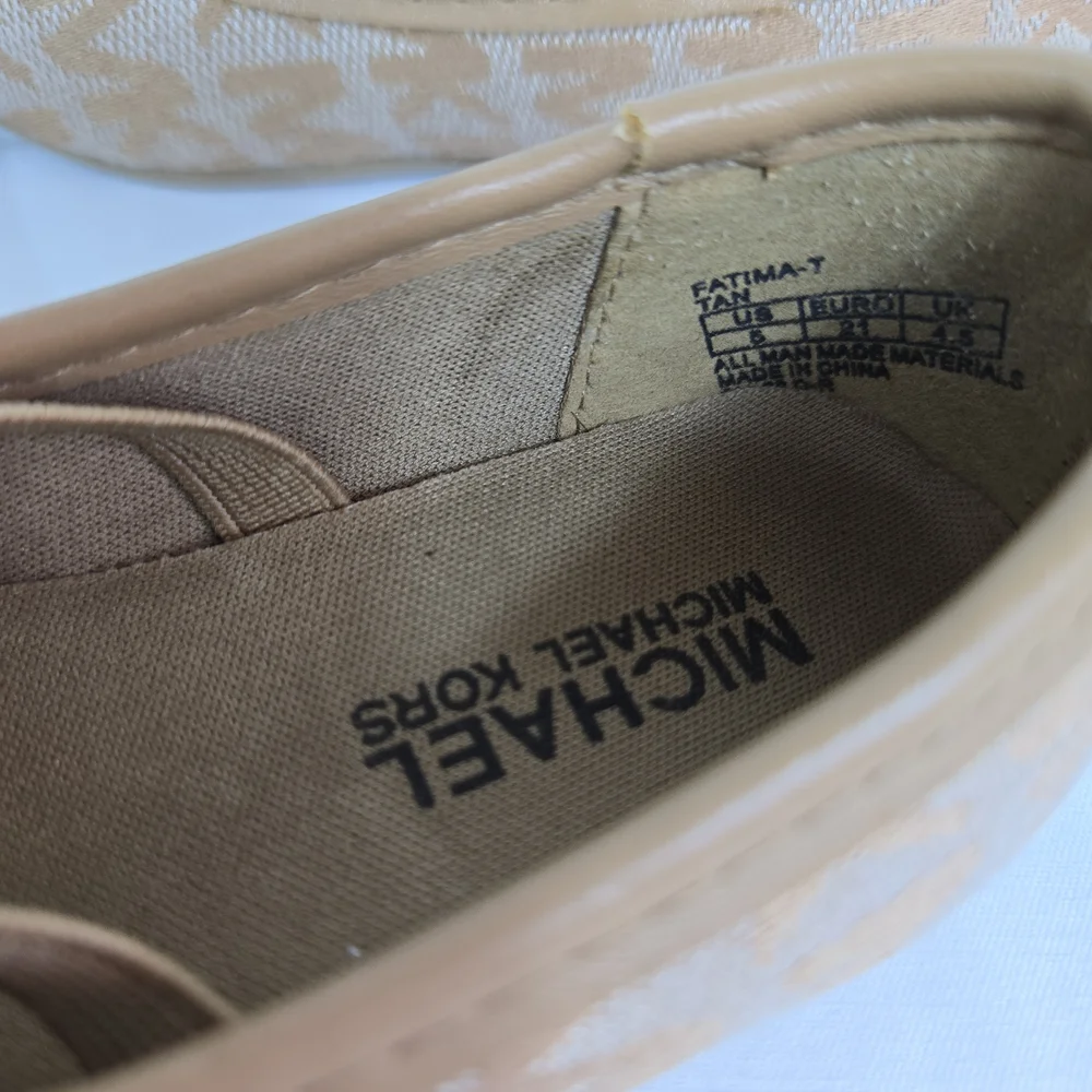 Michael Kors Toddler Girl Tan Fatima Signature Print Logo Charms Ballet‎ Flats 5
